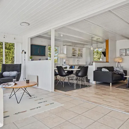 Kringsvej Holiday home *